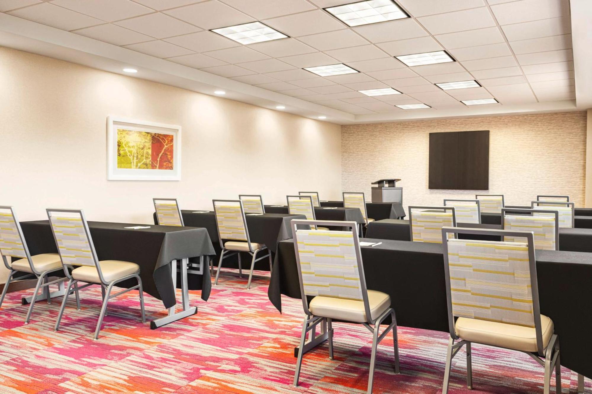 Home2 Suites By Hilton Albuquerque Downtown/University Exteriör bild